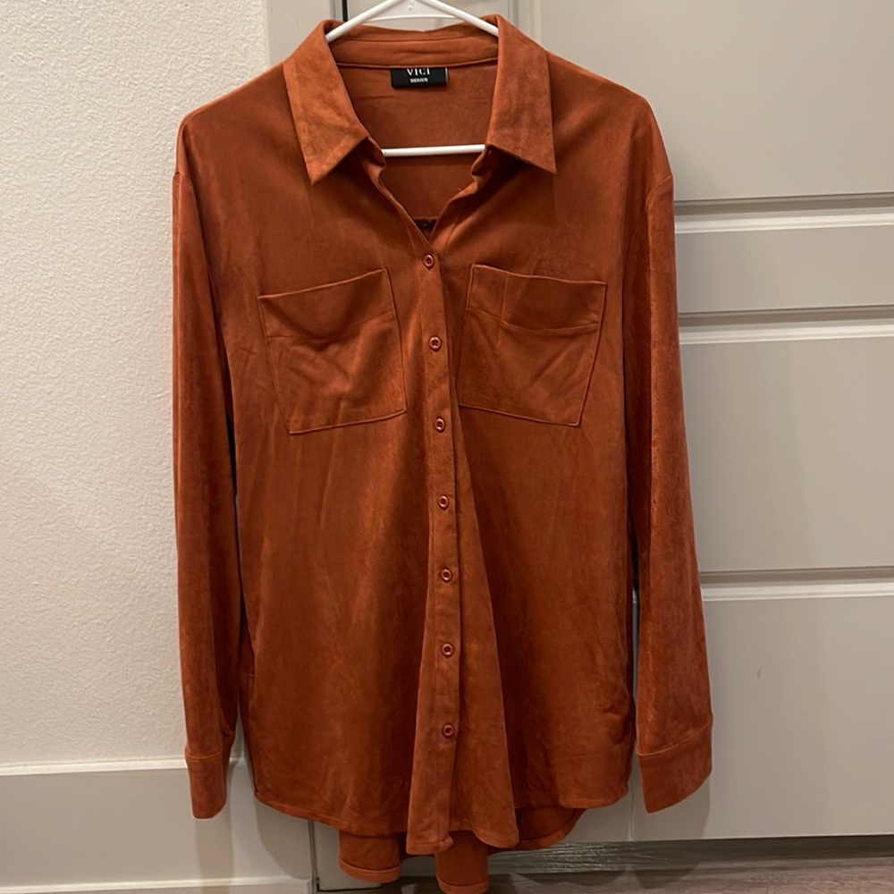 VICI COLLECTION LONG SLEEVE BUTTON UP BLOUSE